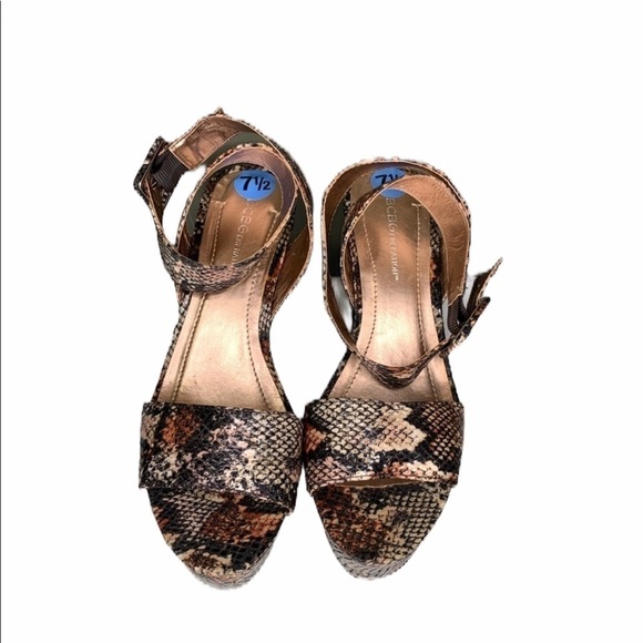 New Bcbgeneration Womens Wedge Platform Heel 7.5 - Picture 1 of 6